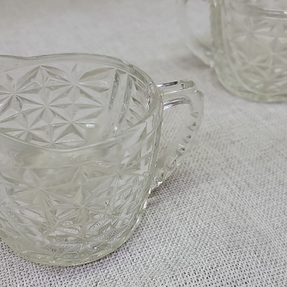 Anchor Hocking Creamer and Sugar Set Stars and Bars Thousand lines Pattern - Picture 3 of 6